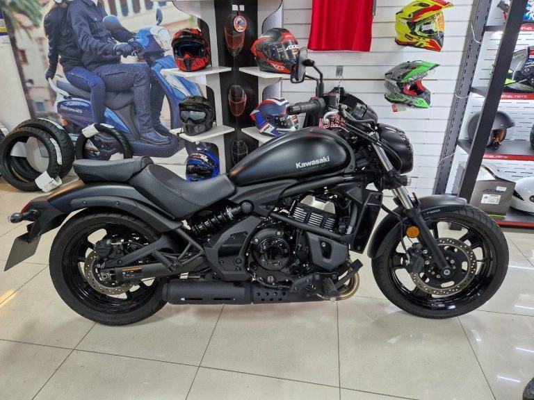 KAWASAKI VULCAN S 650 IN BLACK