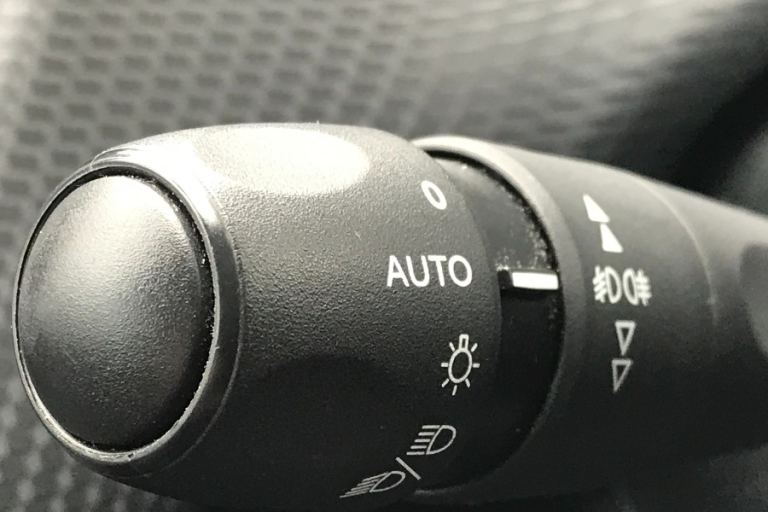  Peugeot E 2008 50kwh Gt Premium Suv 5dr Electric Auto 7kw Charger 136 Ps