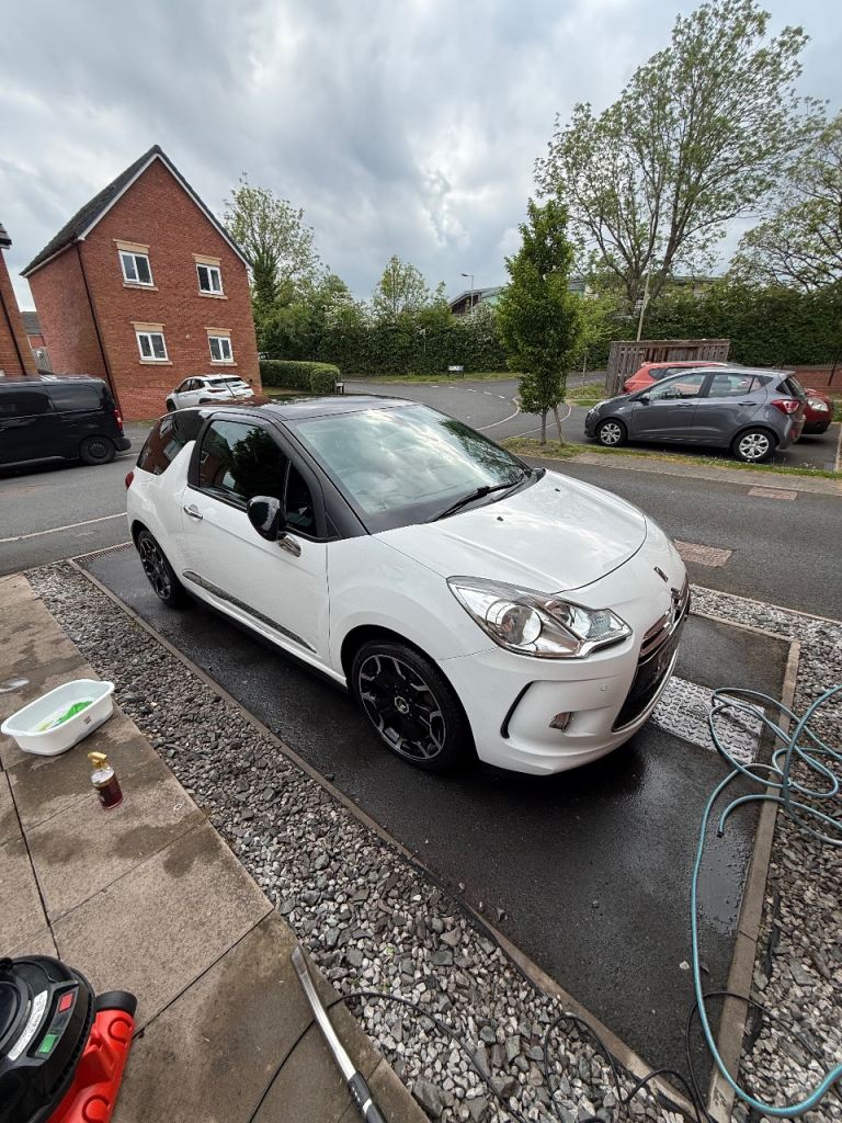 Citroen, DS3, Hatchback, 2012, Manual, 1598 (cc), 3 doors
