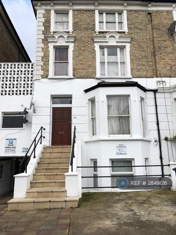 Studio flat in Windsor Road, London, W5 (#2849126)