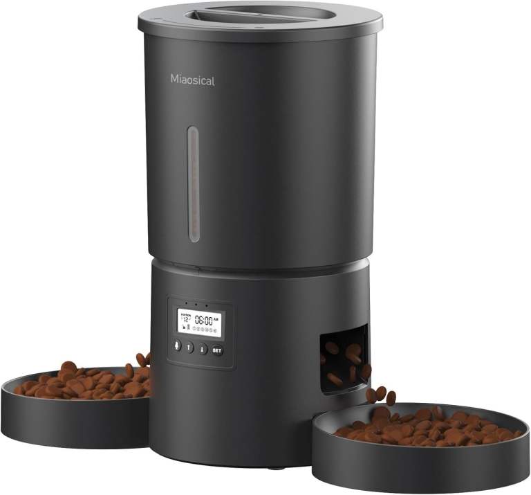 Automatic pet feeder