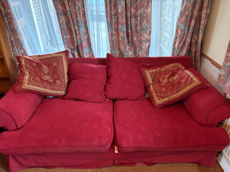 4 Seater Sofa FREE