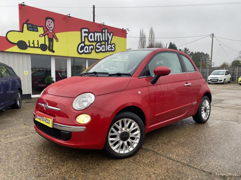 FIAT 500 1.2 LOUNGE LOW MILEAGE FULL SERVICE HISTORY Â