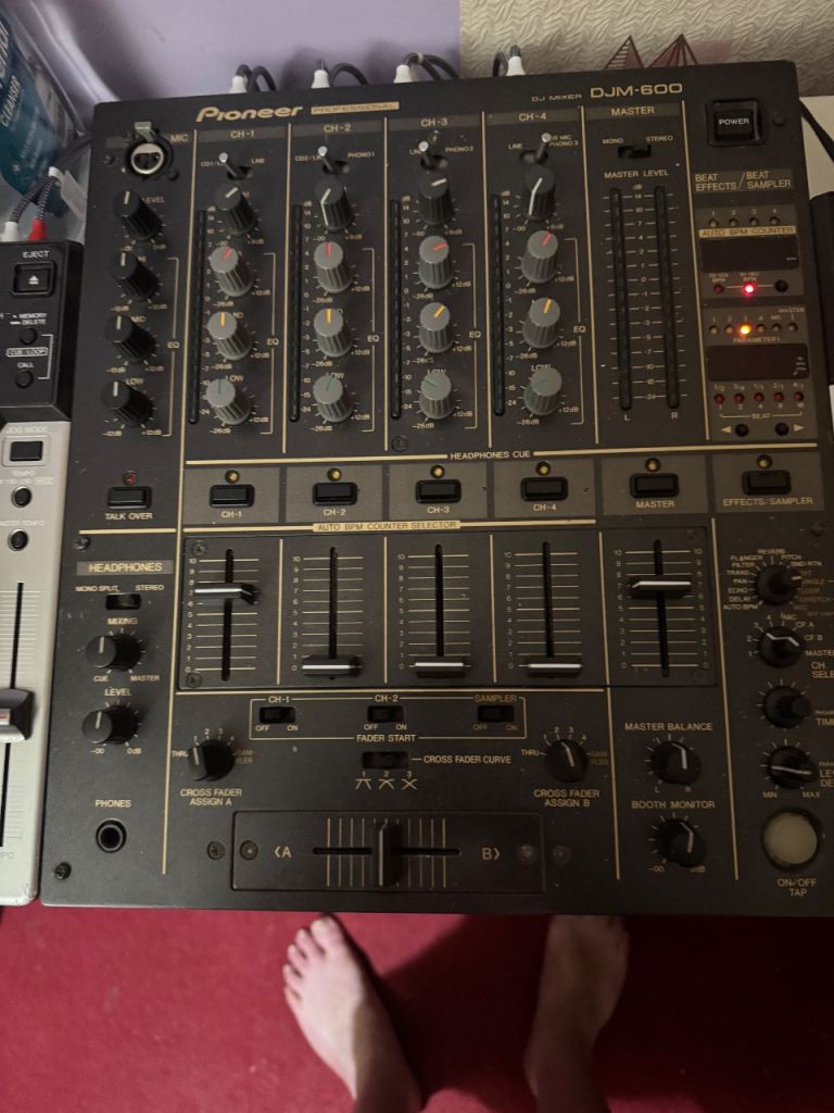3 xpioneer cdj 400 plus loads more
