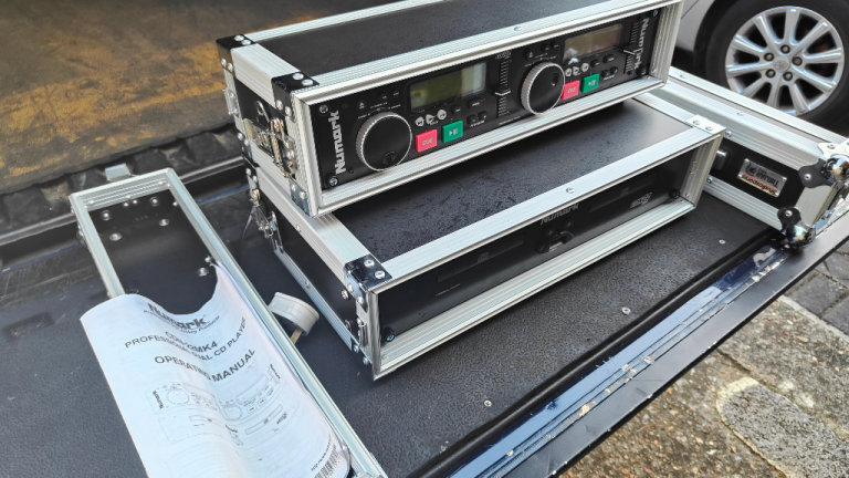 Numark Dual CD Mixer