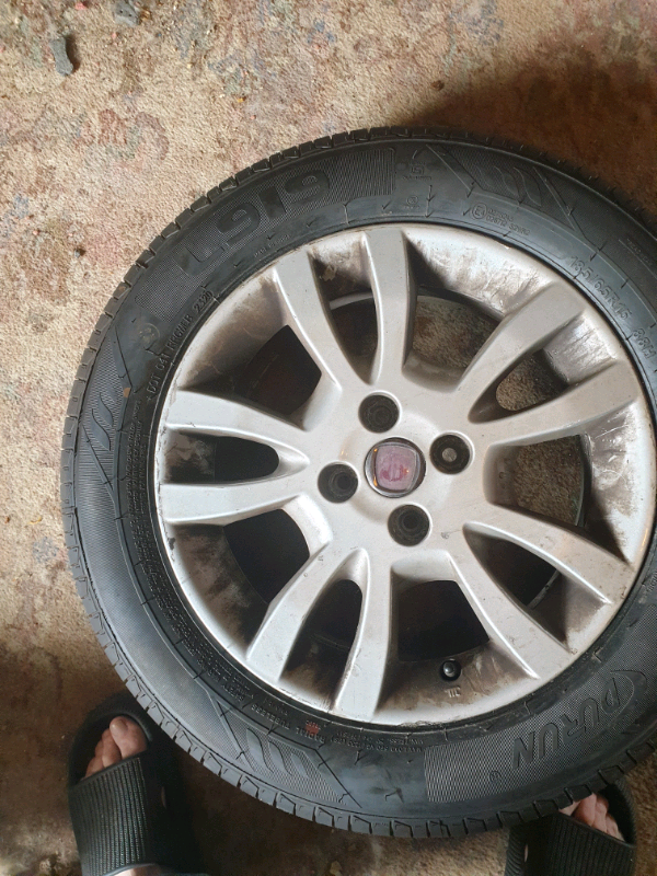 Fiat doblo MK2 WHEEL WITH NEW TIYER 