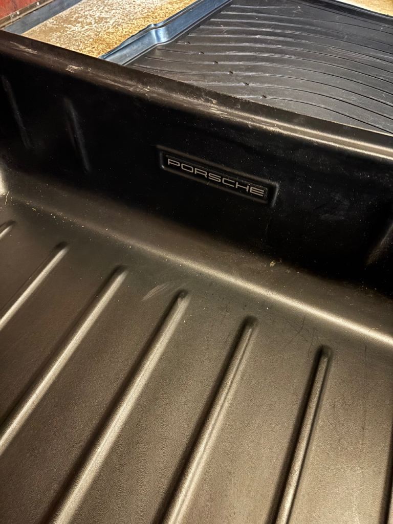 Porsche Macan luggage compartment liner, high