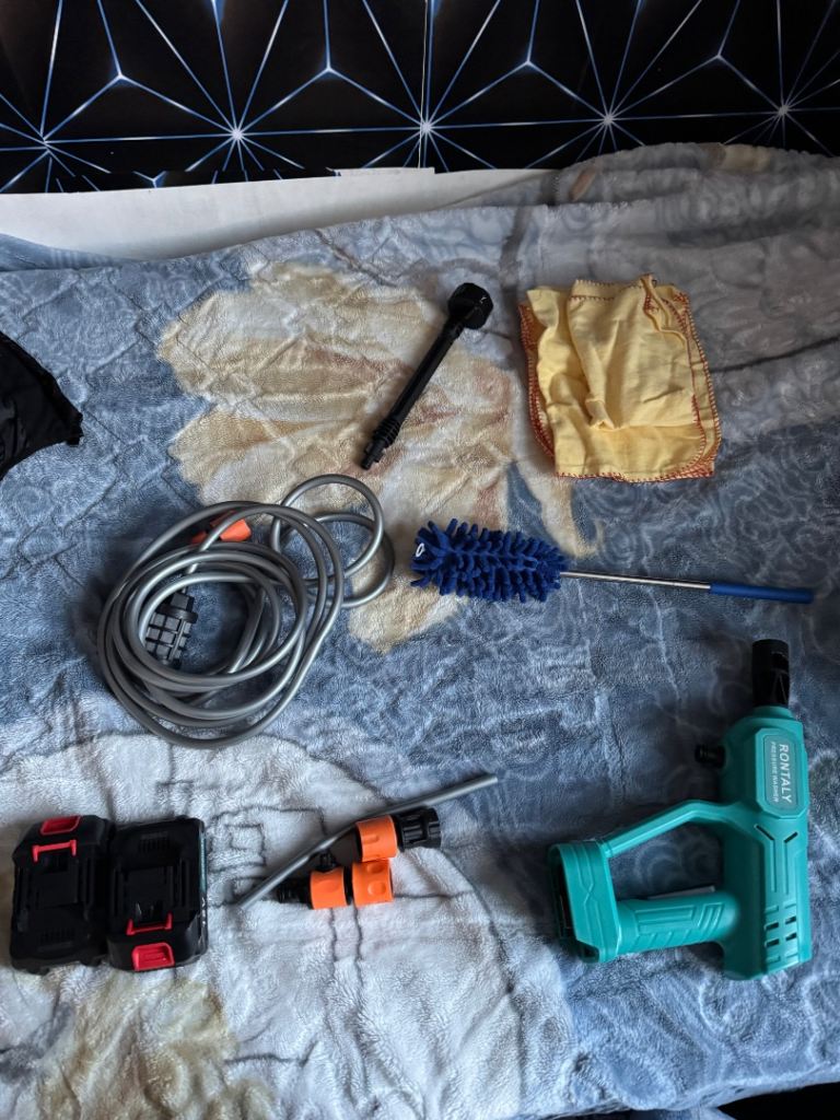 Cordless power washer