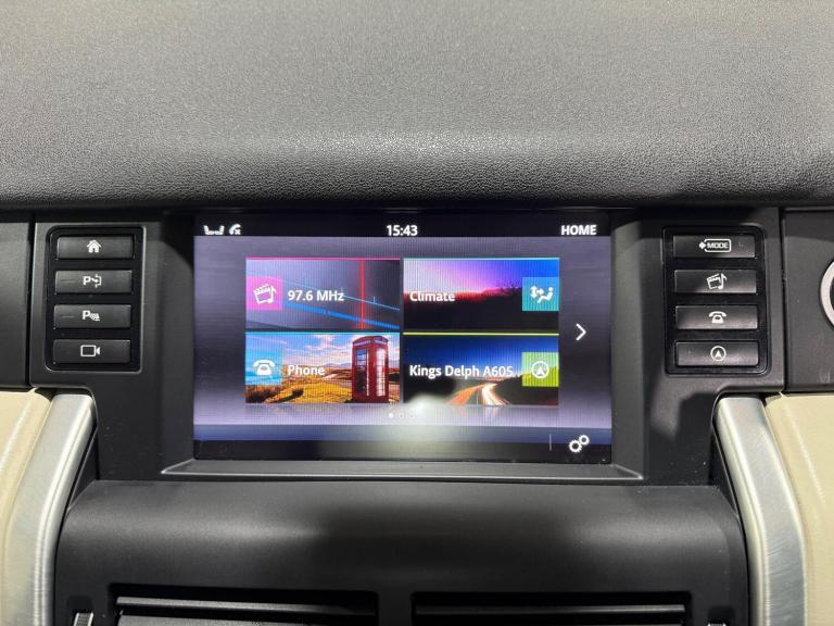 2017 Land Rover Discovery Sport 2.0 TD4 HSE Luxury Auto 4WD Euro 6 (s/s) 5dr ESTATE Diesel Automatic