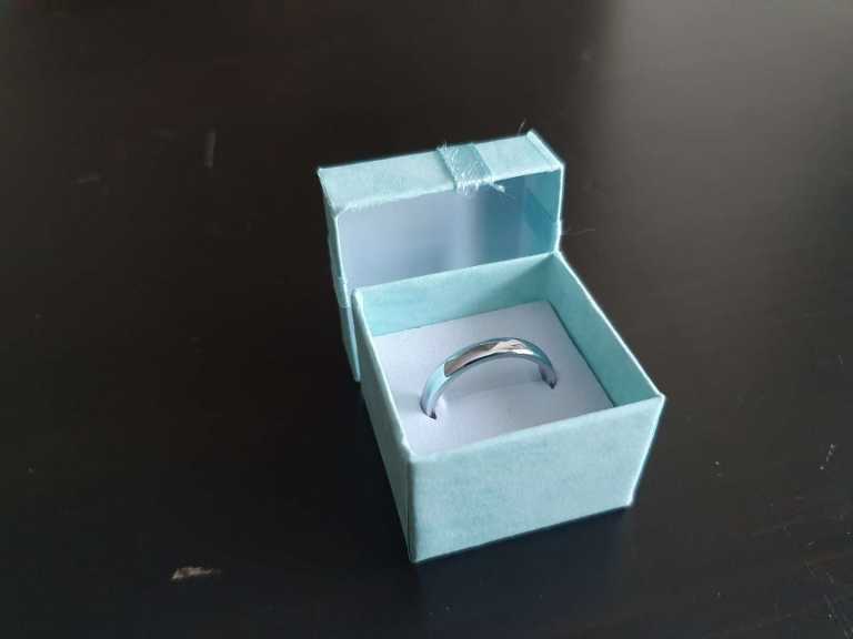 Men's ring