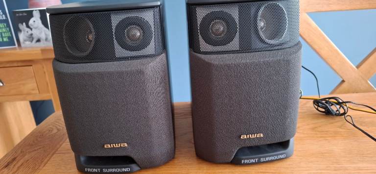 Aiwa Hi FI speakers