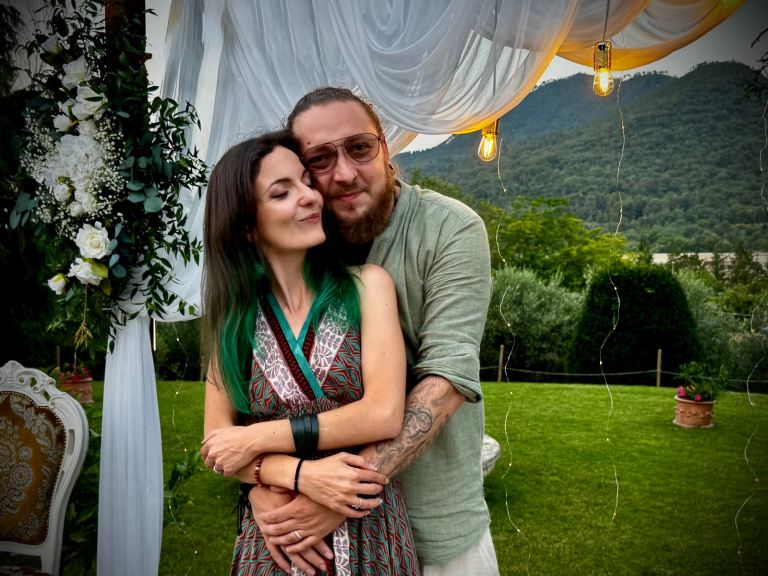 Professional Couple Looking for 2-Bed Property – Up to £1,300 