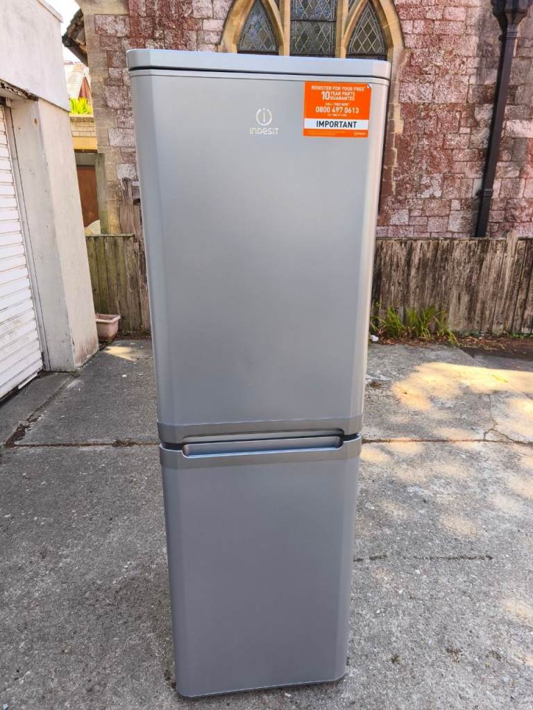 Fridge Freezer HOTPOINT 174cm A+