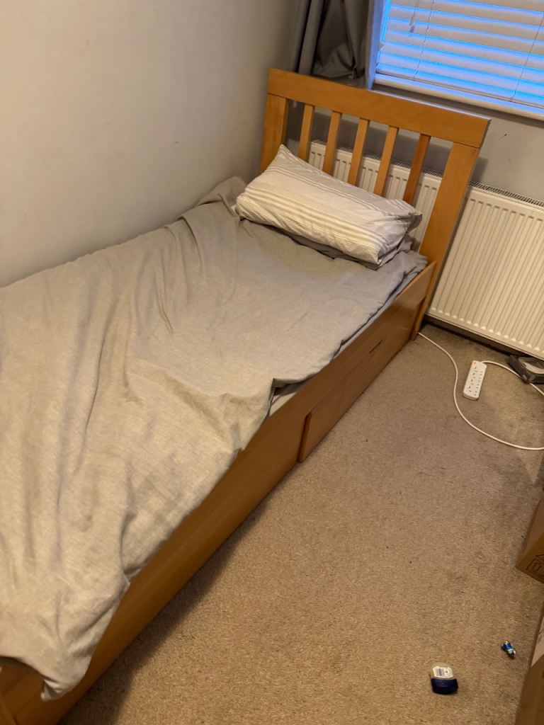 Bed (Single)