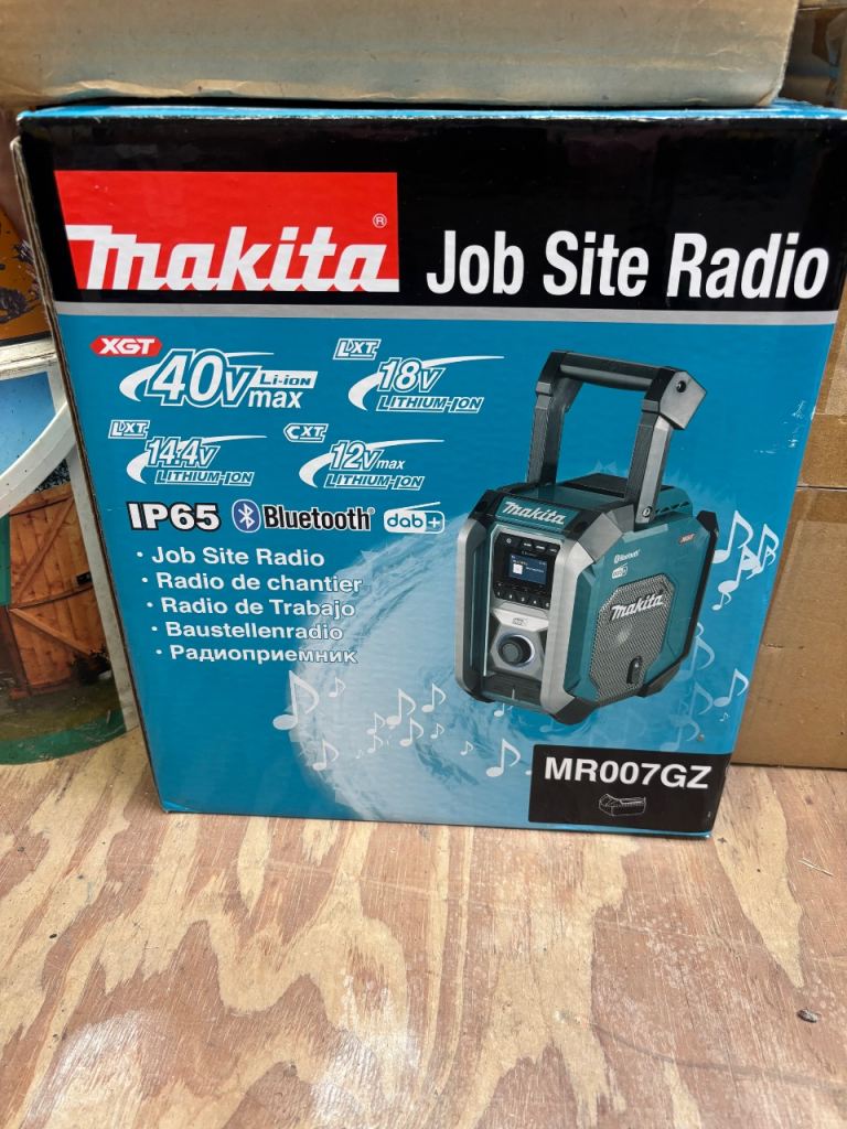 Makita Job Site Radio