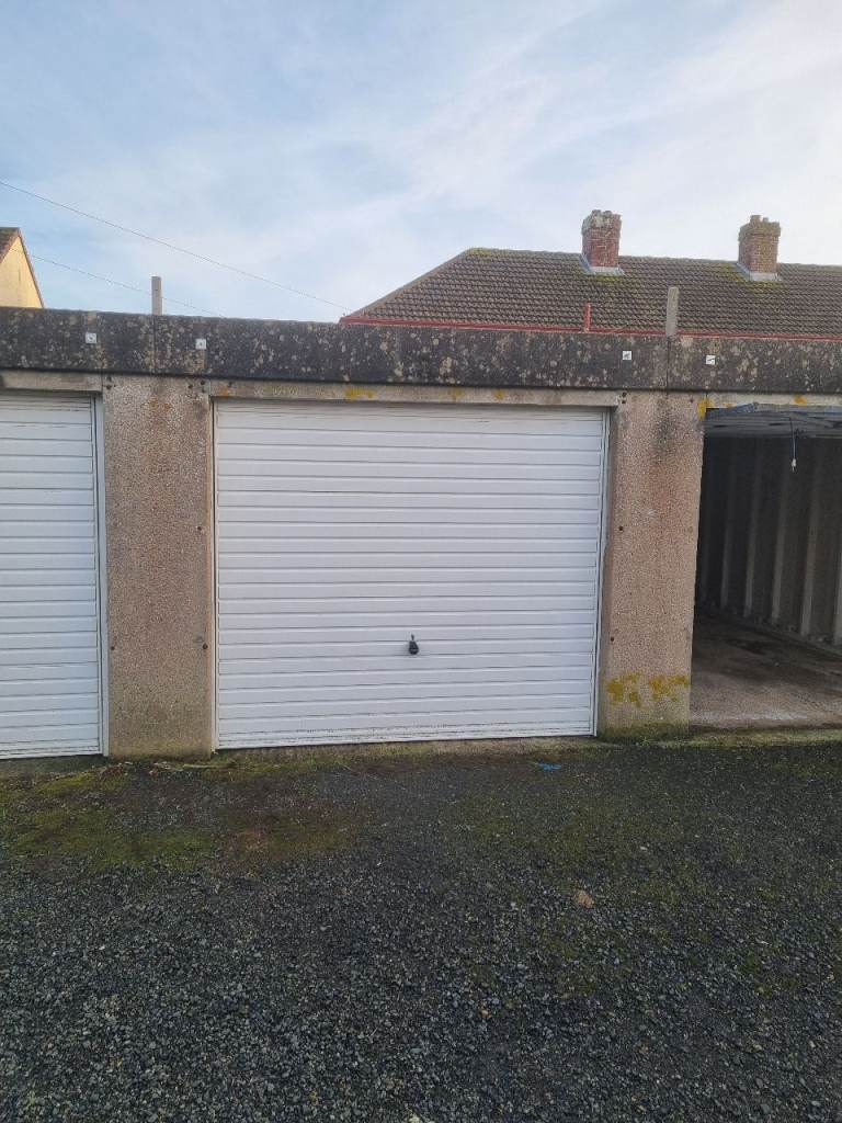 Torpoint Garage for rent 