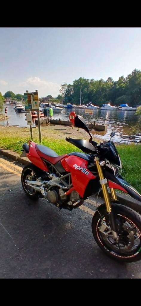 Aprilia, SMV, 2008, 750 (cc)