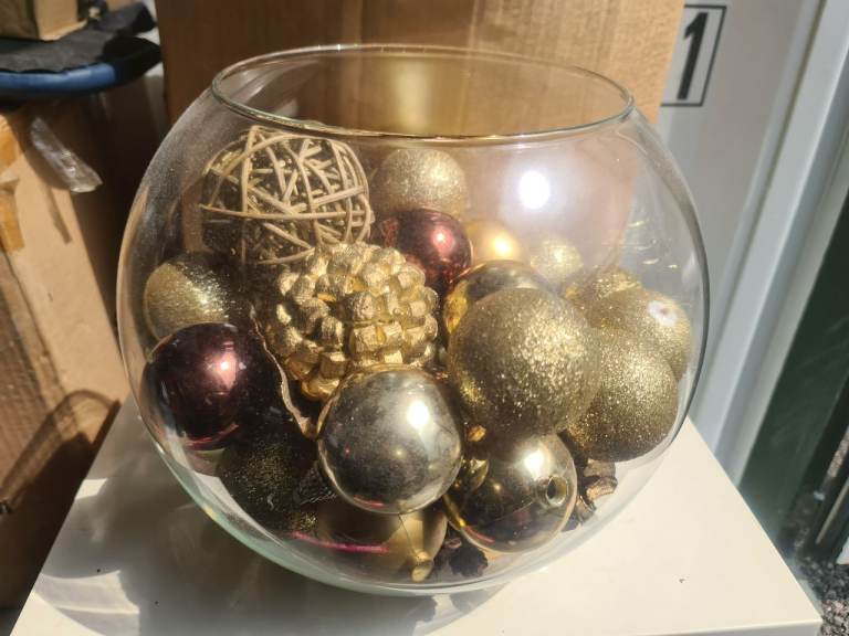 Bowl with free Baubles