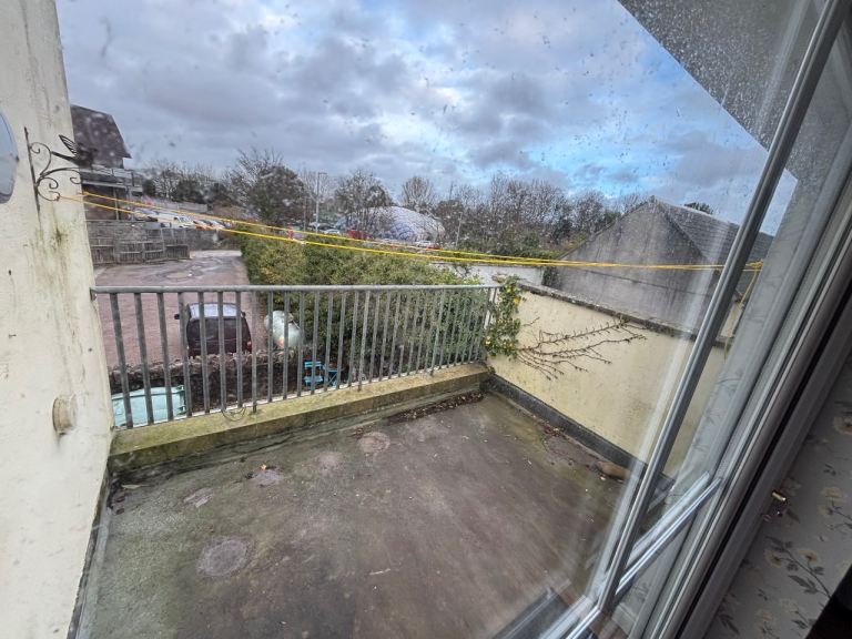 2 Bed Apartment Comber Square for rent