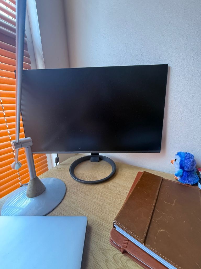 Black Computer Monitor with Stand – Good Condition