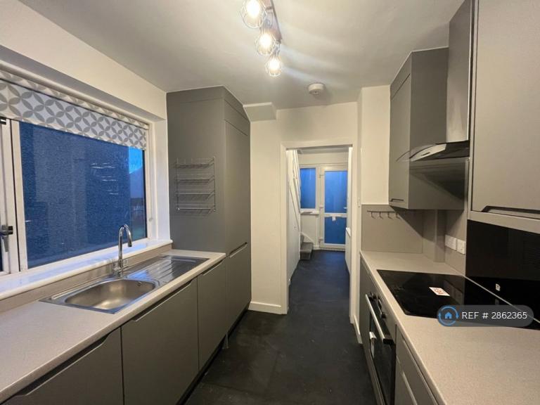 2 bedroom house in Broomhall Crescent, Edinburgh, EH12 (2 bed) (#2862365)