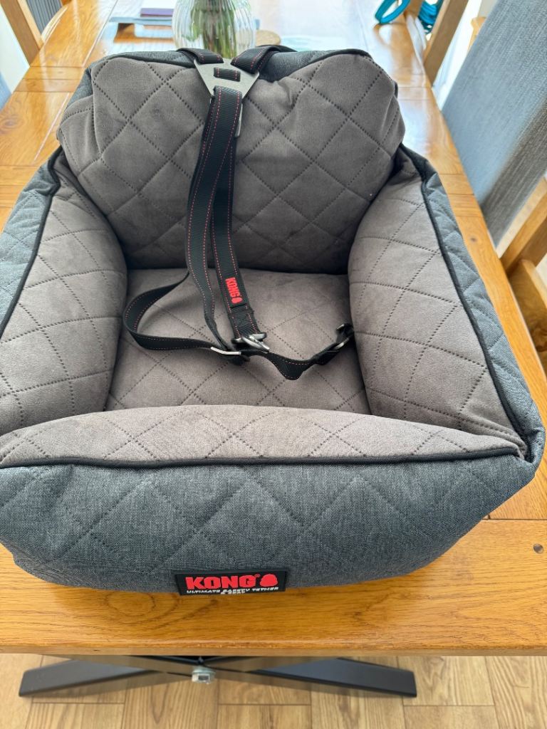 Kong ultimate dog safety  seat and tether  