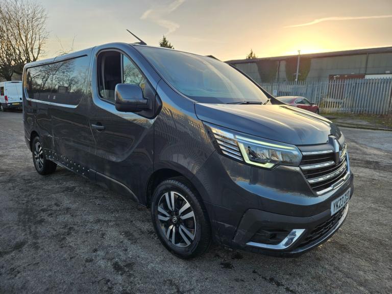 2023 23 RENAULT TRAFIC LL30 Blue dCi 170 Sport Van EDC LWB Damaged Salvage