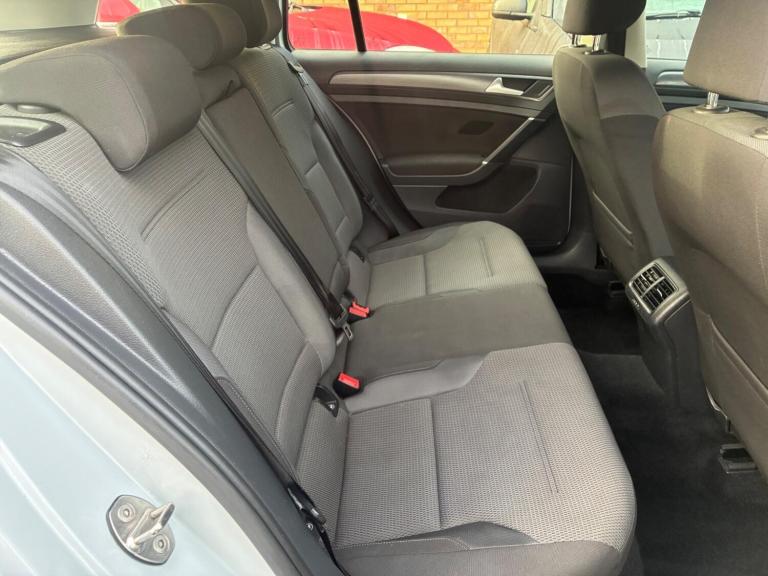 2018 Volkswagen Golf 1.6 TDI SE 5dr [Nav] ESTATE DIESEL Manual