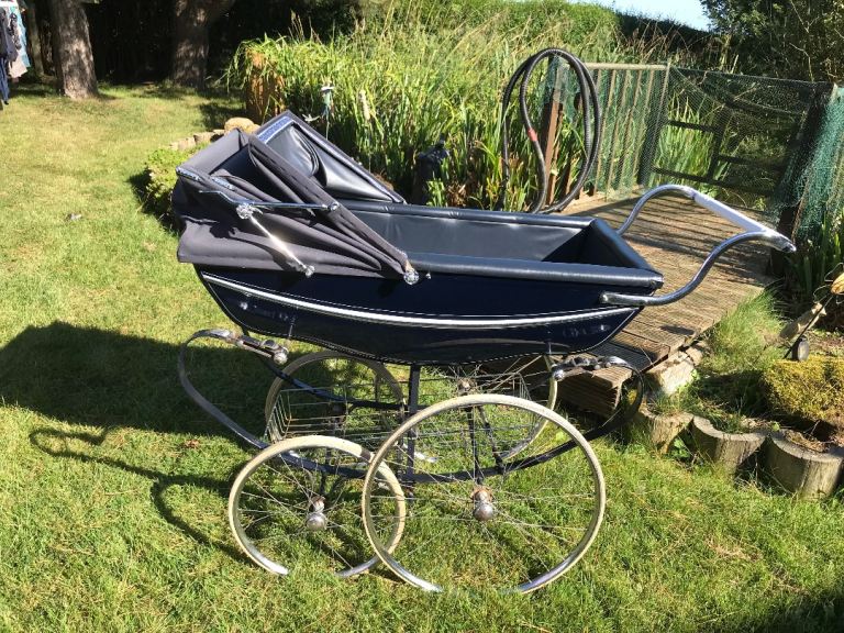 Silver cross coach built pram