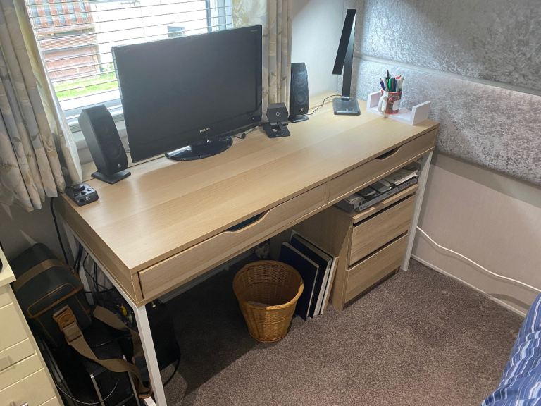 Office desk (Ilea)