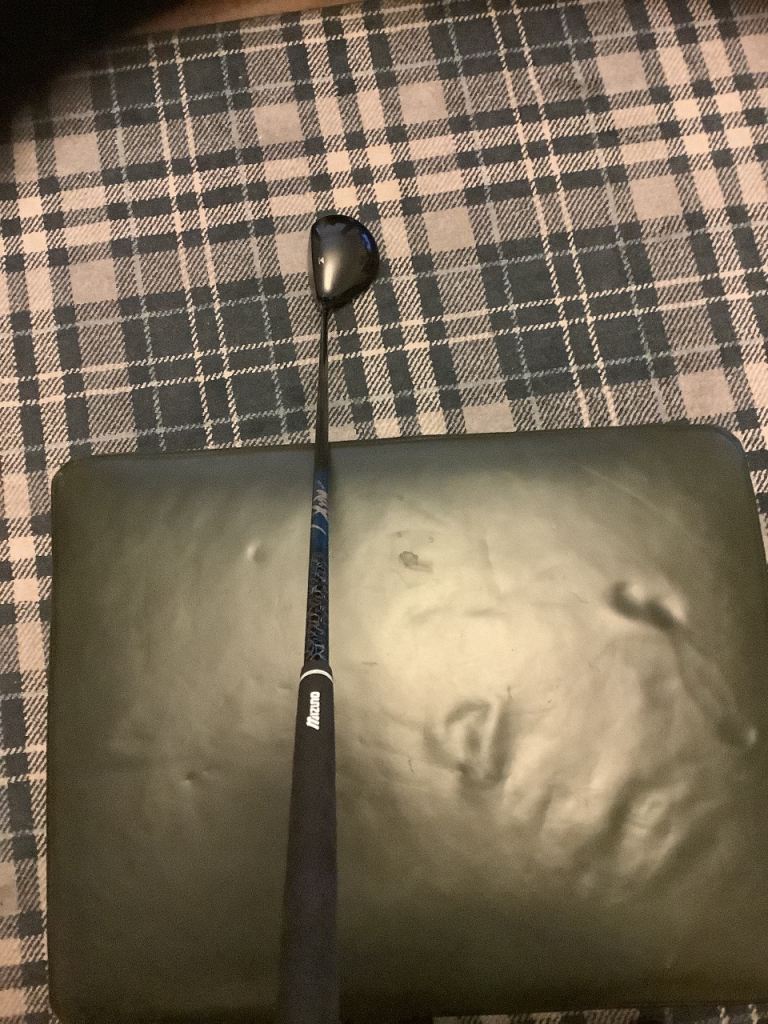 Titleist 905T Driver.