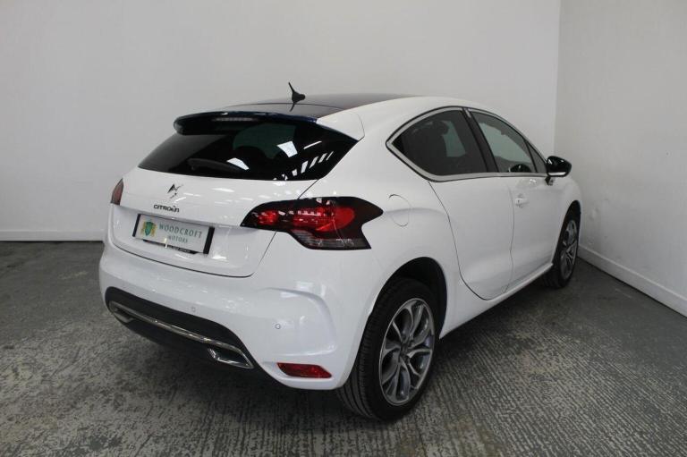 CITROEN DS4 1.6 e-HDi Airdream DStyle Nav Euro 5 (s/s) 5dr 2015