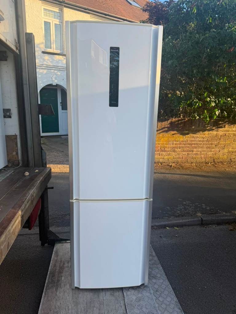 White Fridge Freezer - Good Condition