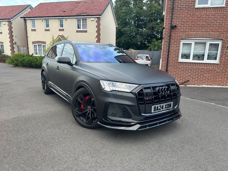 2024 Audi SQ7 Black Edition – Ultimate Stealth Spec
