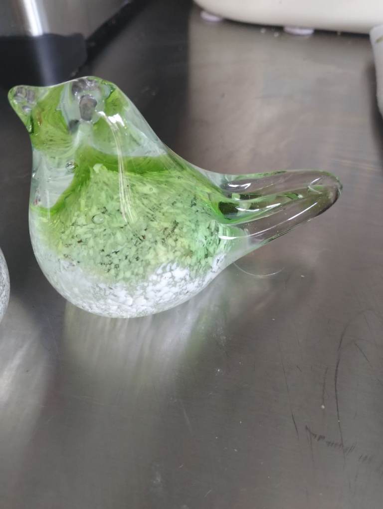 Lovely Green Glass Bird Ornament – Good Condition