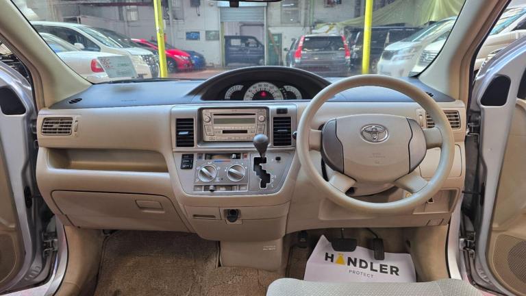 2010 Toyota Raum 1.5 Auto lift mobility chair  Petrol Automatic