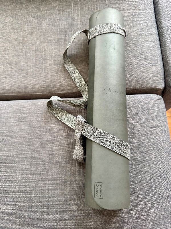 4 mm Decathlon KIMJALY Thick Ultra Grippy Dynamic Yoga Mat - Grey