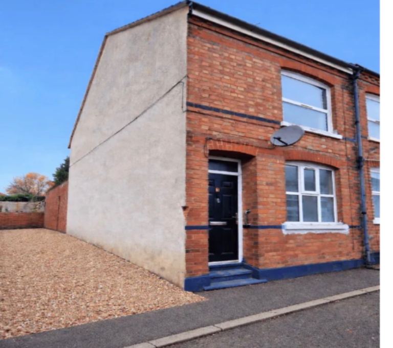 4 Bedroom Terraced House to Rent – Hillside Road, LU3 