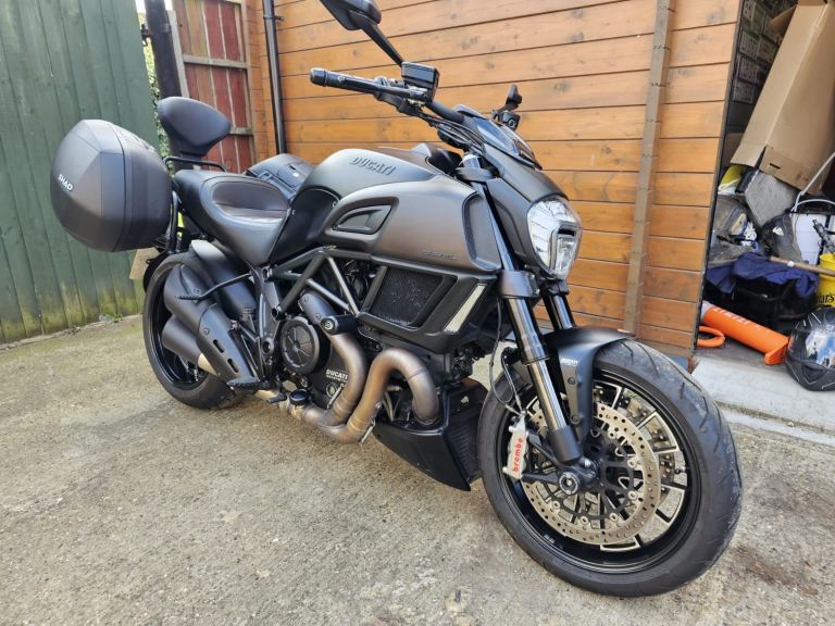 DUCATI DIAVEL STEALTH EDITION BLACK 2015