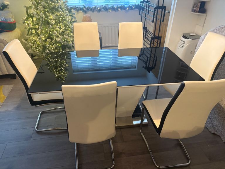 Black glass top white and chrome bas 