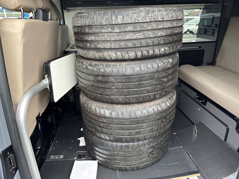 VW Transporter 20″ Velare Alloy Wheels with Tyres – Collection Only