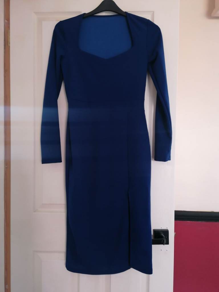 Gorgeous Blue Long Sleeve Dress – Sweetheart Neckline, Excellent Condition