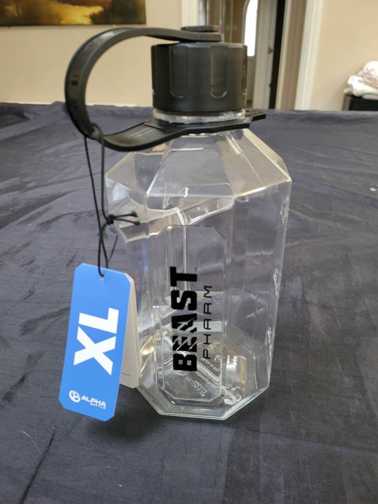 ALPHA BOTTLE XL HOLDS MORE THAN 1.2 LTR