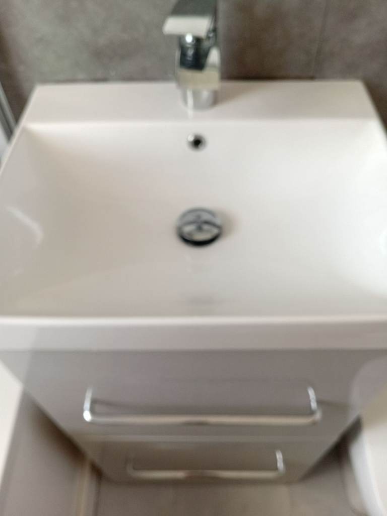 Vanity unit with 2 drawers & sink