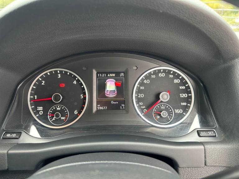 2014 Volkswagen Tiguan 2.0 TDI BlueMotion Tech Match SUV 5dr Diesel Manual 2WD Euro 5 (s/s) (140 ...