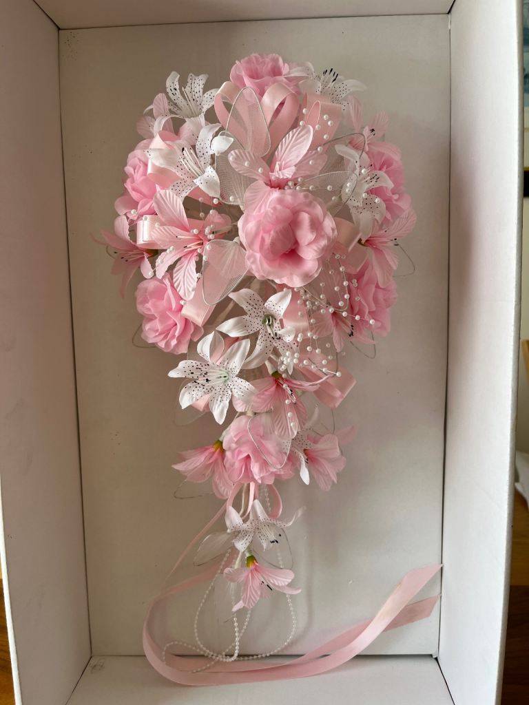 Wedding bouquet and headpiece