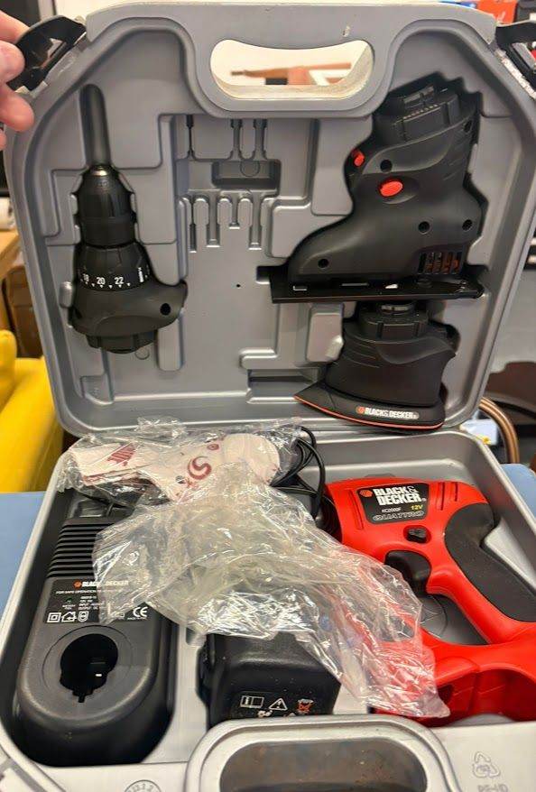 Black & Decker Quattro VP2000 Cordless Multi tool + Charger Never Used 