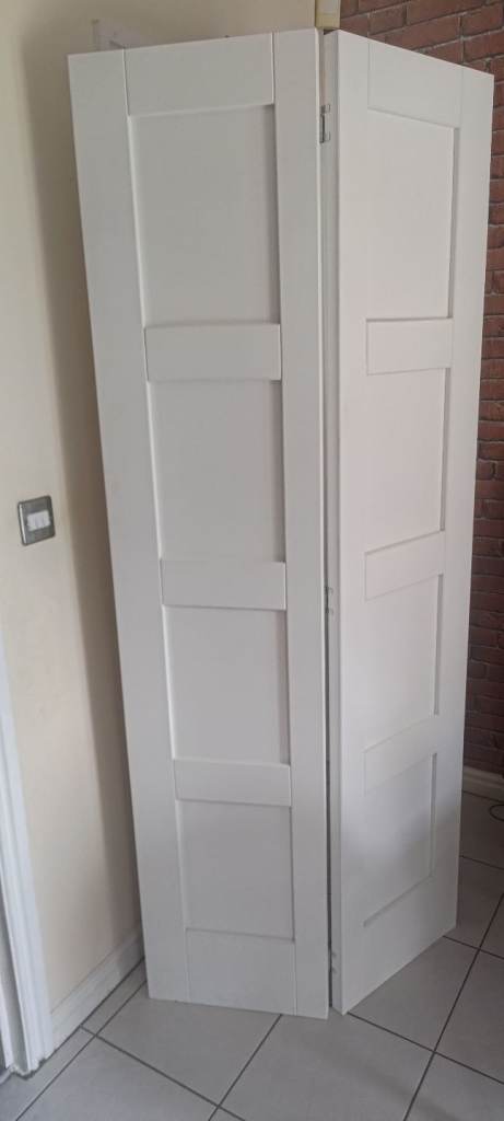 Bi fold door, internal, wooden, white