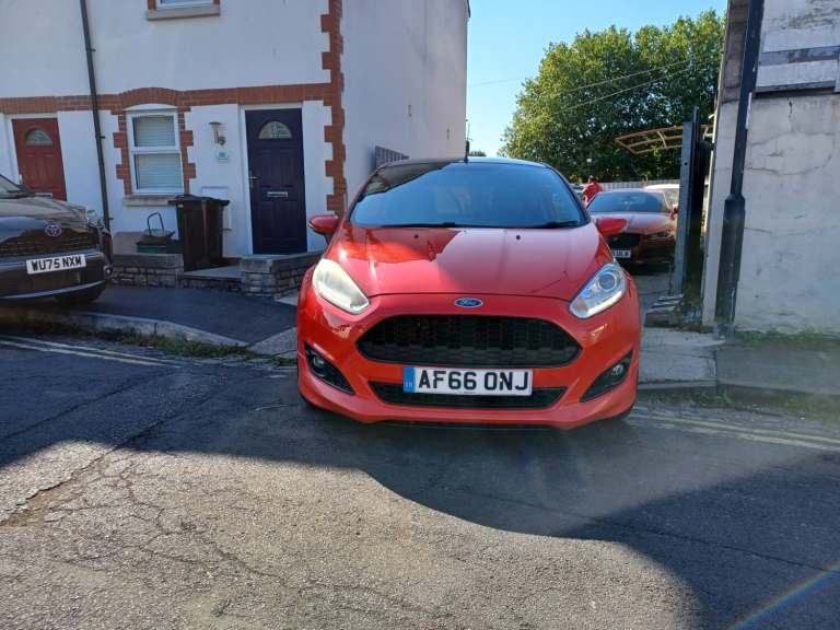 2016 Ford Fiesta 1.0 EcoBoost 140 Zetec S Red 3dr HATCHBACK Petrol Manual