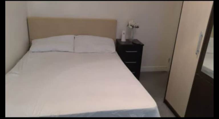 1 Room for rent, £650 incl bills, Connaught Road